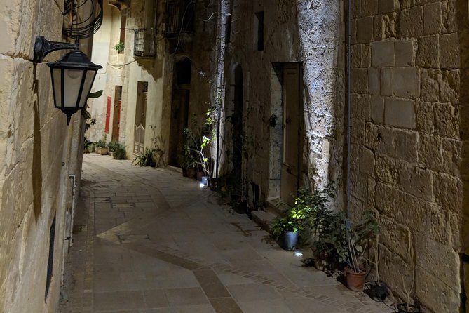 Birgu (Vittoriosa) Ghost and Crime Tour - Meeting at Café Riche at 8 pm