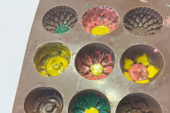 Chocolate Making Workshop - Chocolate painting gives you room to be creative