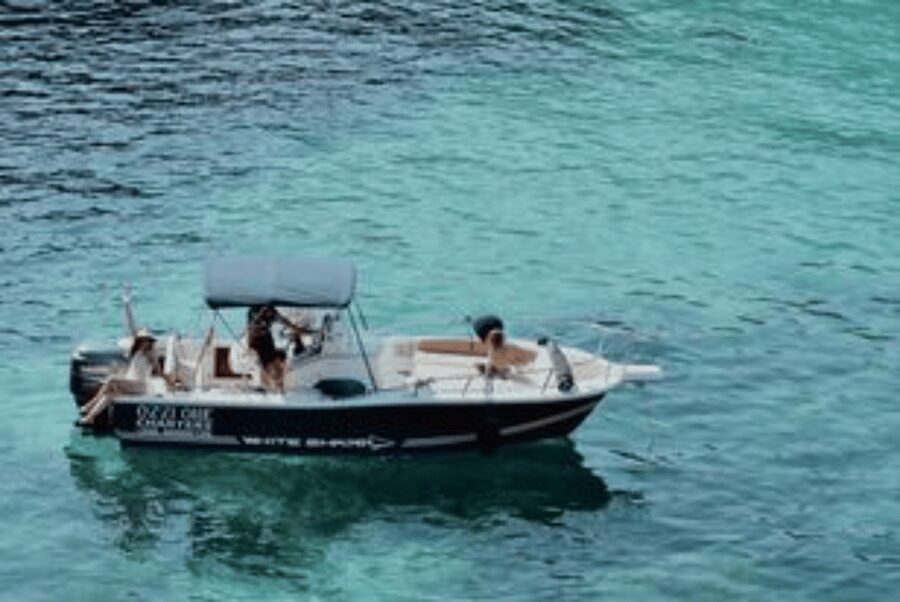 Cirkewwa/Mgarr: Blue and Crystal Lagoon Private Boat Charter - Who should book this charter?