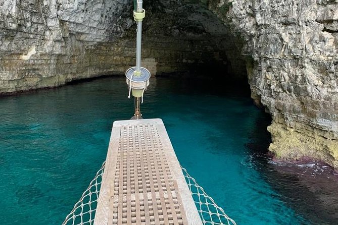 Comino, Blue Lagoon and Caves. Tour A - Returning by Comino’s caves and Elephant’s Head Rock