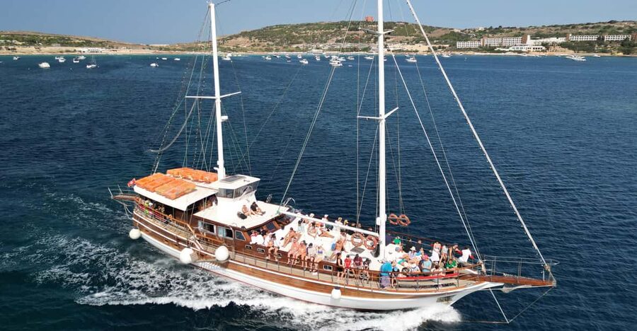 Comino Island , Blue lagoon, Crystal Lagoon & Gozo & Caves - Key points before you book