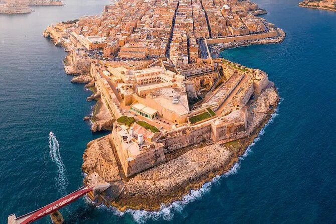 Cruise-Friendly Malta Mdina Valletta Tour from Cruise Port - Meeting your guide at Valletta Cruise Port