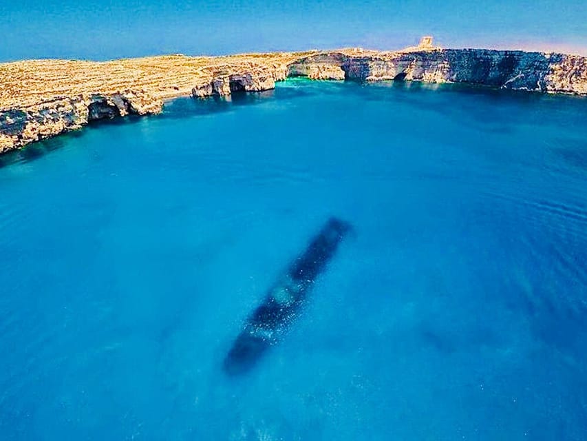 DiveSnap Underwater Sports Thrills:Lantern Point & P31 Wreck - Why this Comino charter works best for small groups