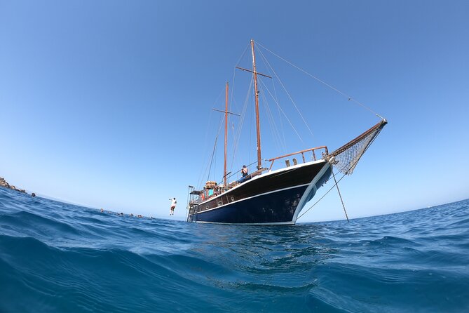 Fernandes Gozo & Comino - A full day aboard the Fernandez
