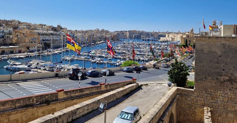 From Cospicua: Senglea, Bormla, and Birgu Walking Tour - Meeting the guide at Cospicua’s ferry landing