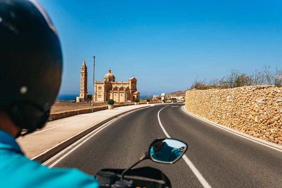 From Malta: Gozo & Comino Quad Bike & Boat Tour with Lunch - Pjazza l-Għejun and Dwejra Bay