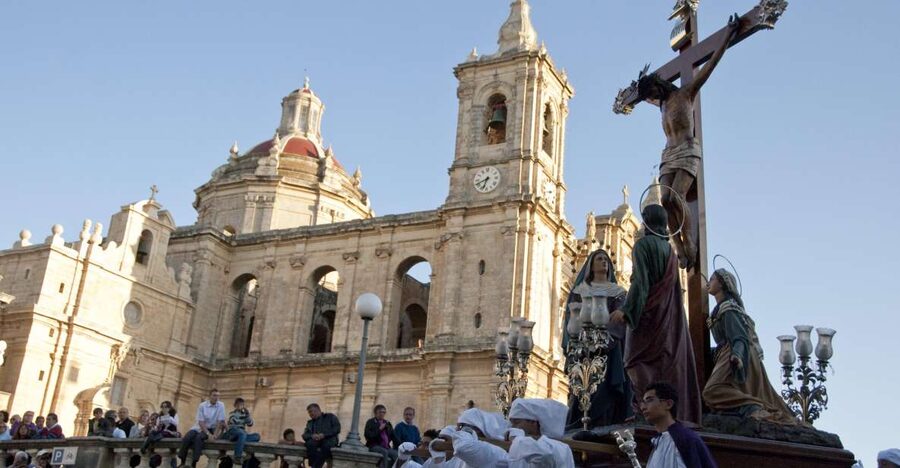 Good Friday Easter Procession with Commentary and Transport - Key points to know before booking