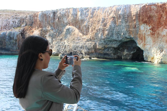 Gozo & Comino Islands, Blue Lagoon & Seacaves Tour - Gozo by shuttle, with Victoria on your own