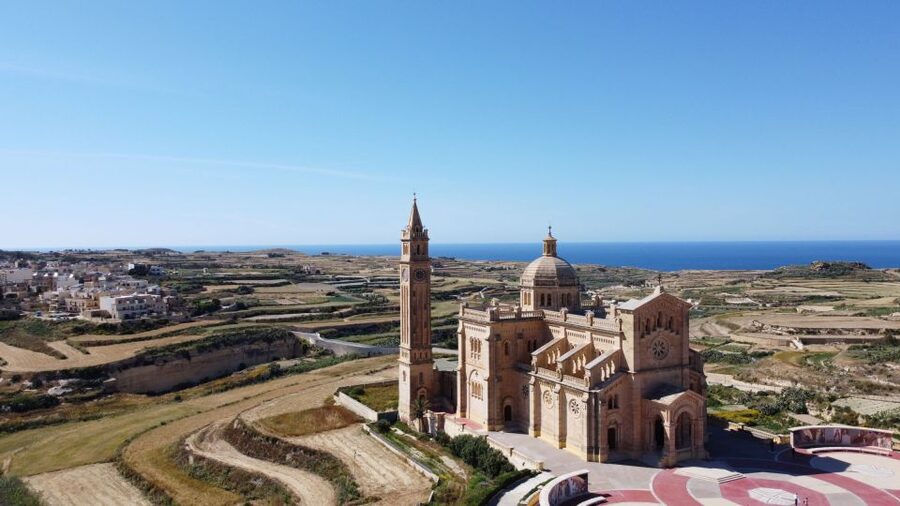 Gozo - Funtastic Daytrips - - Xwejni Salt Pans show Gozo’s working coast