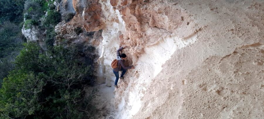 Gozo Unveiled: Guided Hiking in Gozo - South East - A rest at Mgarr ix-Xini Bay