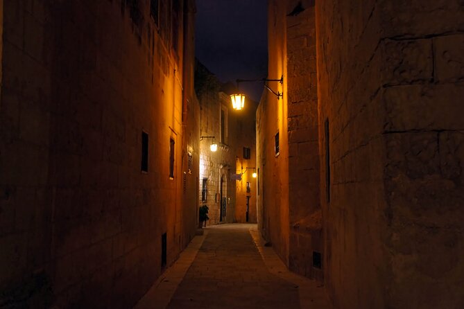 Guided Night Tour of Valletta Waterfront, Mdina and Rabat - Walking, group size, and the actual pace