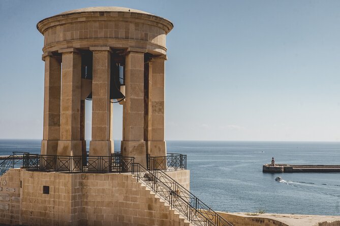 Highlights Self-Guided Scavenger Hunt and Tour in Valletta - How the ten-stop scavenger hunt works