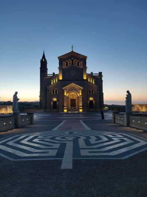 Island of Gozo: Private Tour - What the driver does, and what you do