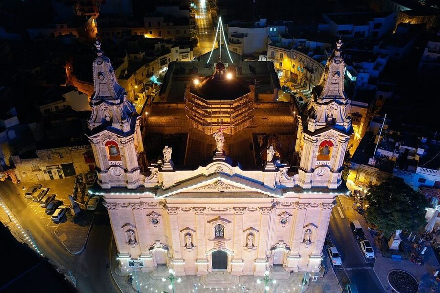 Local Villages Tour - Mellieha, Mosta, Naxxar & Mgarr - What the private vehicle adds