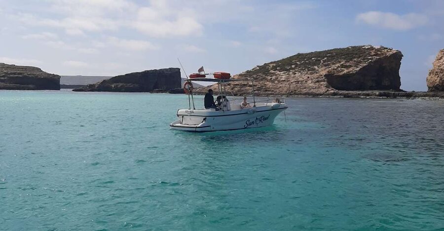 Malta: Blue Lagoon and Comino Island tour - Why a private boat changes the Blue Lagoon experience