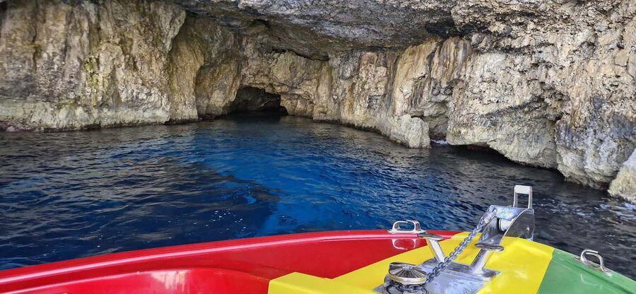 Malta: Blue Lagoon, Caves & around Comino Private Speedboat - Blue Lagoon: the main swimming stop