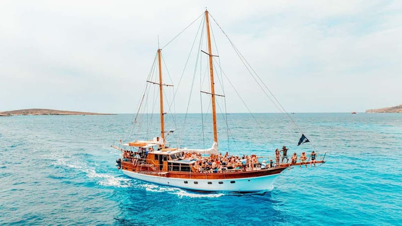Malta: Blue Lagoon, Comino, Gozo & Crystal Lagoon Sea Caves - The first coastal views: Elephant Rock and Santa Maria Caves