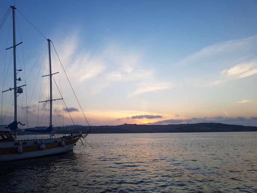 Malta: Blue Lagoon Evening Swim & Snorkel Boat Cruise - Crystal Lagoon: a short but worthwhile photo stop