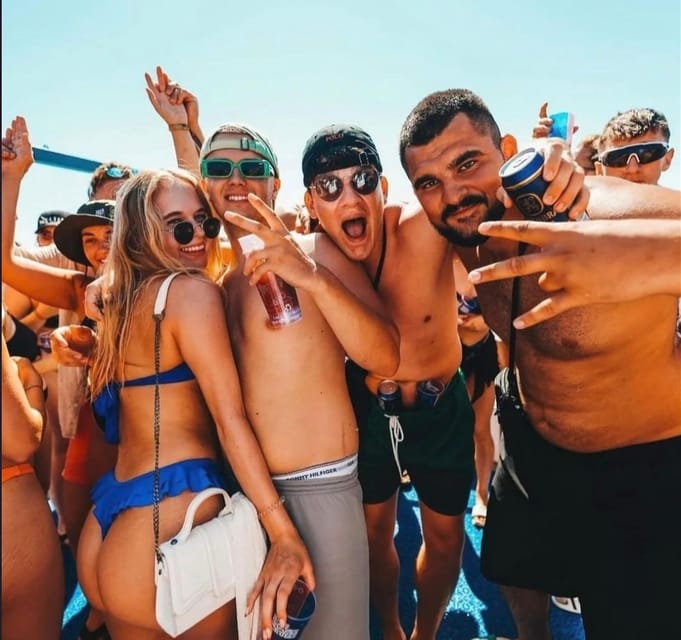 Malta: Boat Party + Watersport+ Comino+ OpenBar ALL INCLUDED - Cruising around Comino