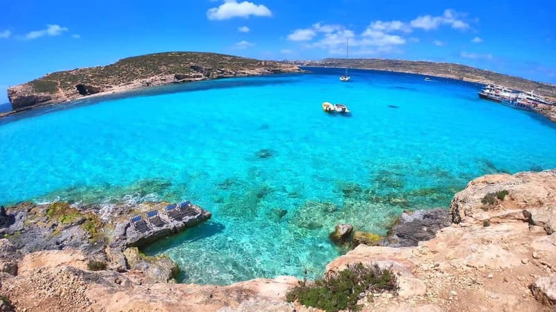 Malta: Comino+ Santa Maria Bay, Blue Lagoon + Seacaves tour - A relaxed day on the Seahorse from Sirens Quay