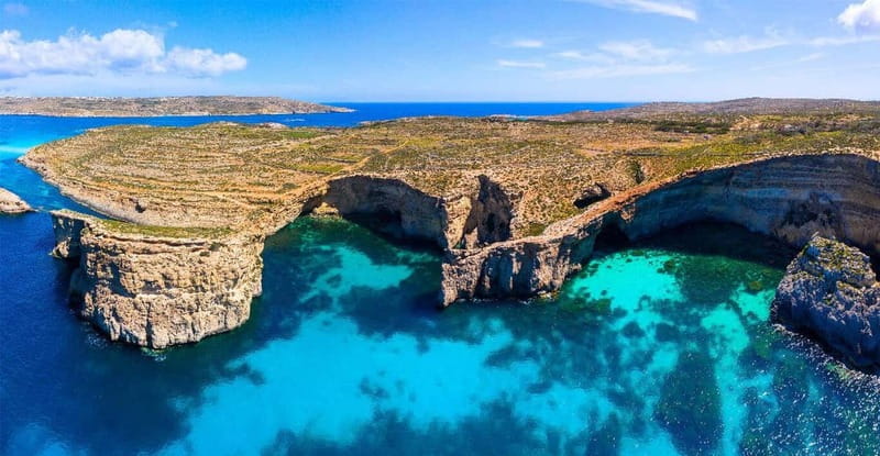 Malta: Comino+ Santa Maria Bay, Blue Lagoon + Seacaves tour - The coast near St Paul’s Island and Gozo Harbour