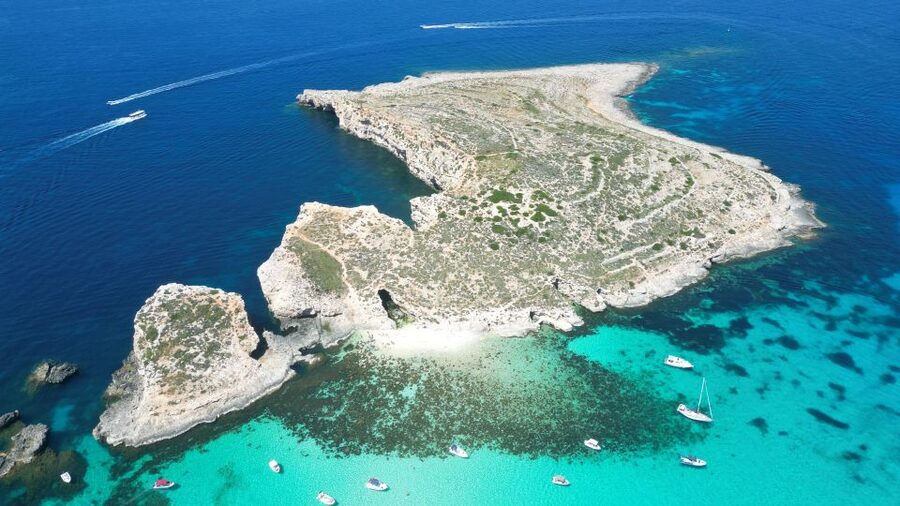 Malta: Crystal/Blue Lagoon, Comino & Gozo Private Boat Trip - What the boat provides for a comfortable three hours