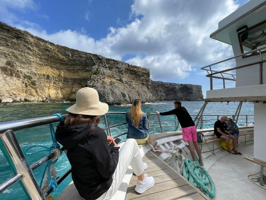 Malta: Gozo Comino and Blue Lagoon Boat Tour with Swim Stop - The return route brings more Comino scenery