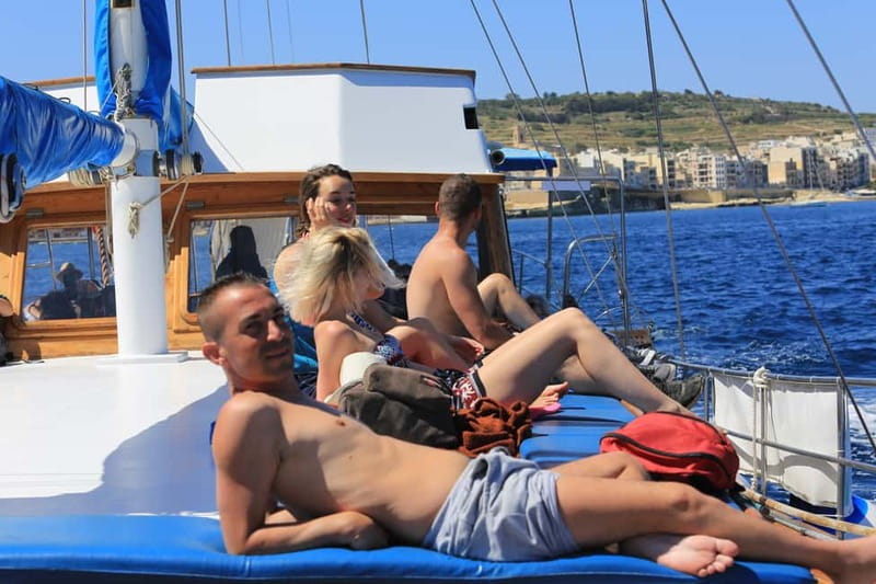 Malta: Gozo, Comino Island and Blue Lagoon Cruise - Bugibba Jetty and the first hour at sea