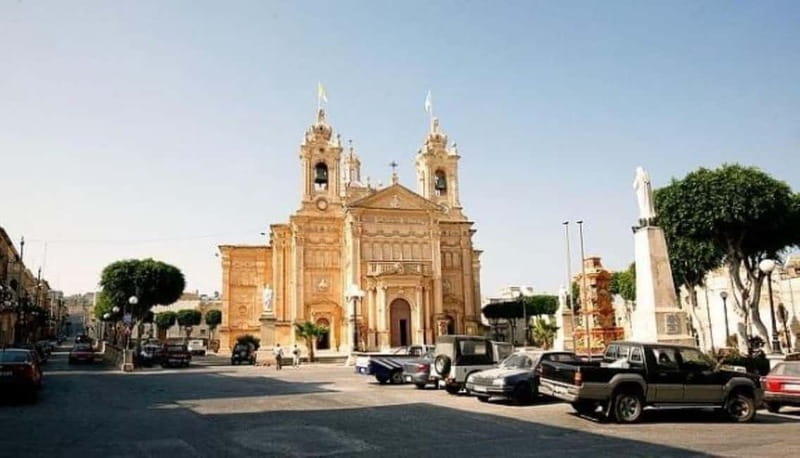 Malta: Gozo Full-Day Jeep with Lunch and Boat Transfers - Calypso Cave and the Ggantija area