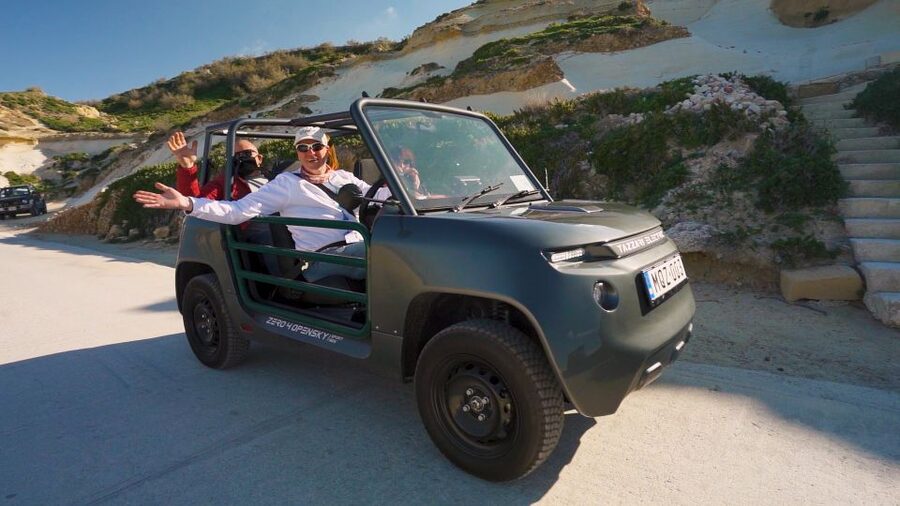 Malta: Gozo Private Chauffeured E-Jeep Tour with Ferry - Sanap Cliffs, beaches, and the open coast