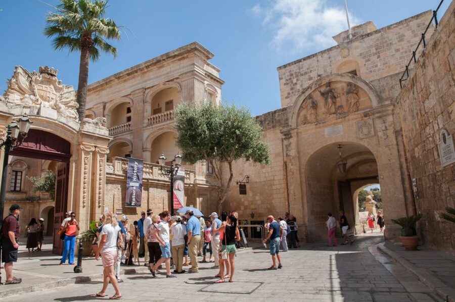 Malta: Highlights of Malta & Mdina Full Day Tour with Lunch - Lunch with a fixed menu and included wine