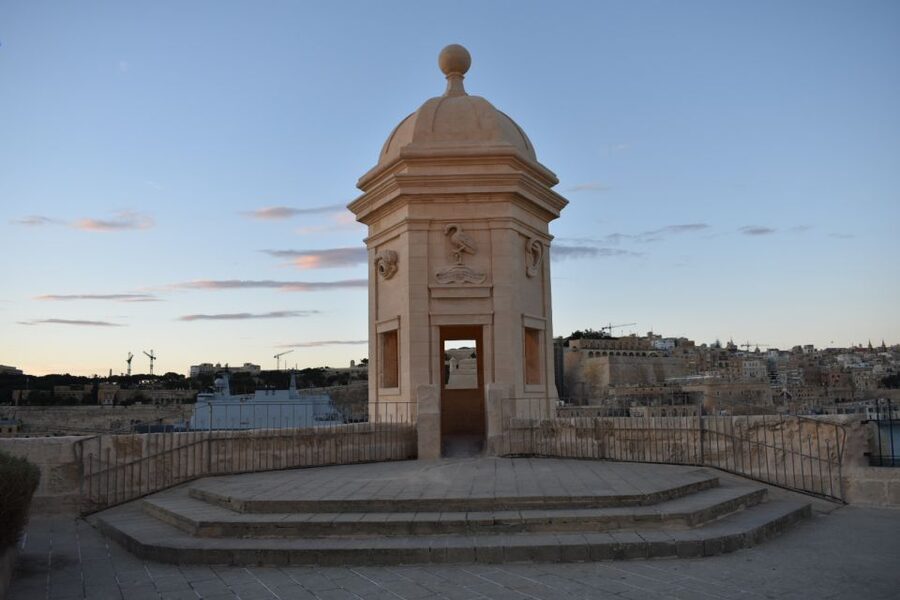 Malta Historical Tour: Valletta & The Three Cities - Upper Barrakka Gardens and the Grand Harbour