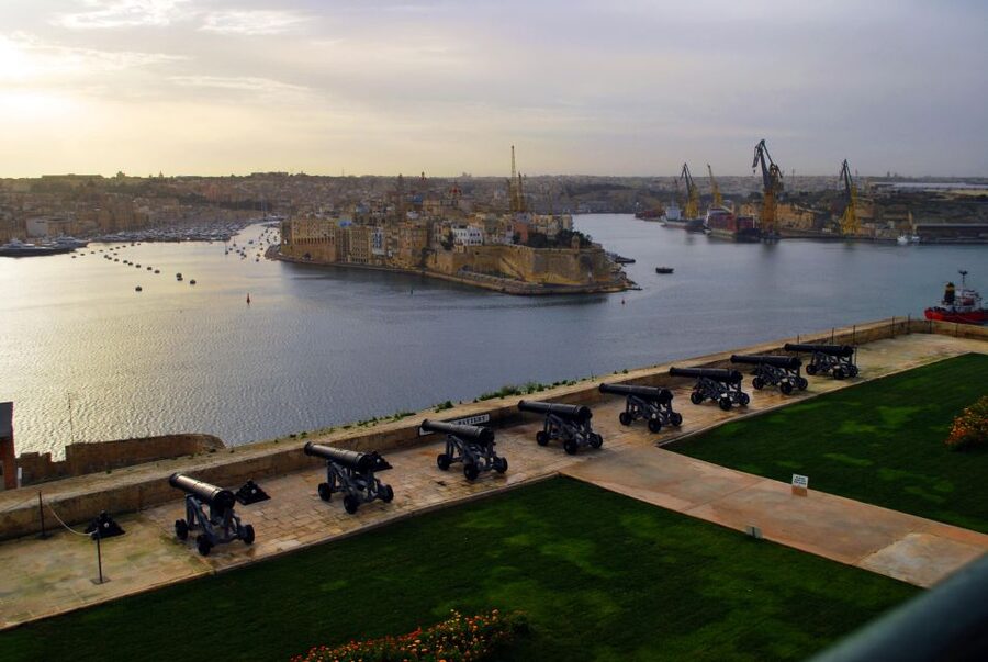 Malta: Hop-On Hop-Off Bus Tours - Who should book this tour?