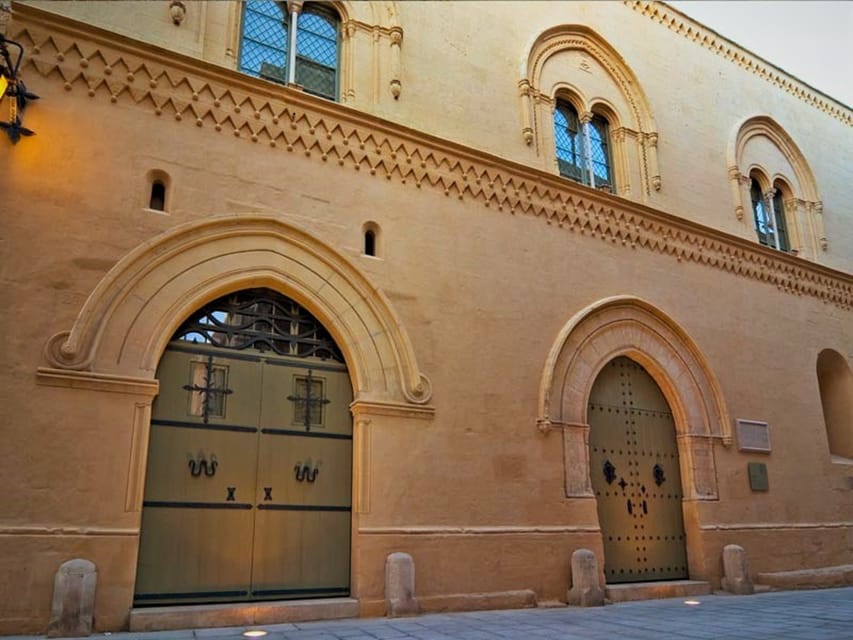 Malta: Mdina and Rabat Walking Tour with Catacombs - Palazzo Falzon, chapels, and noble streets
