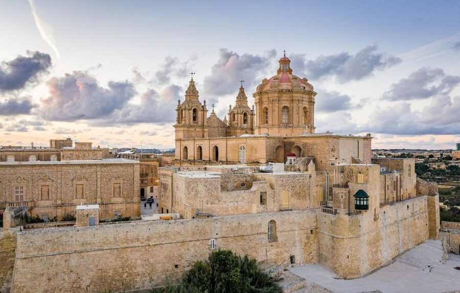 Malta: Mdina, Dingli Cliffs and San Anton Botanical Gardens - Should you book the Mdina, Dingli, and San Anton tour?