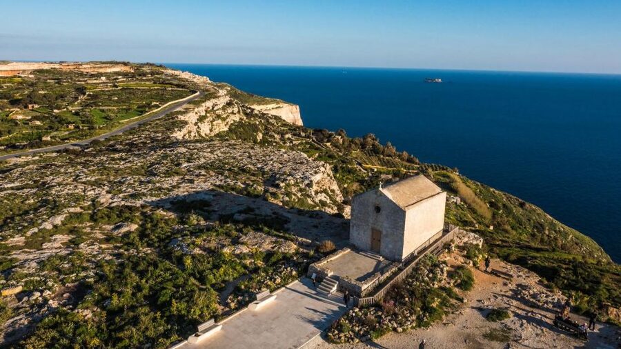 Malta: Mdina, Dingli Cliffs and San Anton Botanical Gardens - Weather, timing, and practical tips