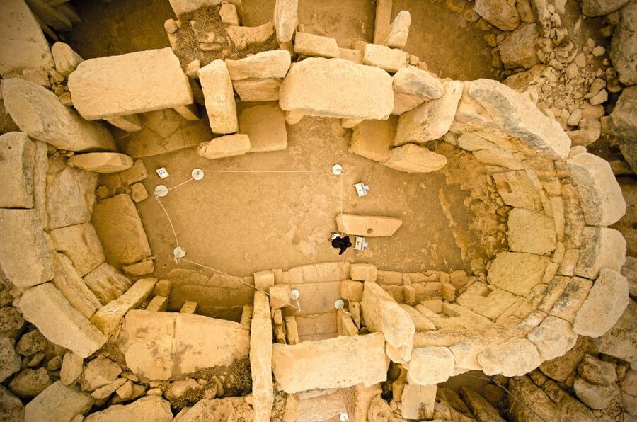 Malta: Private Half-Day Archeological Sites Tour - Mnajdra and the Southern Malta cliffs