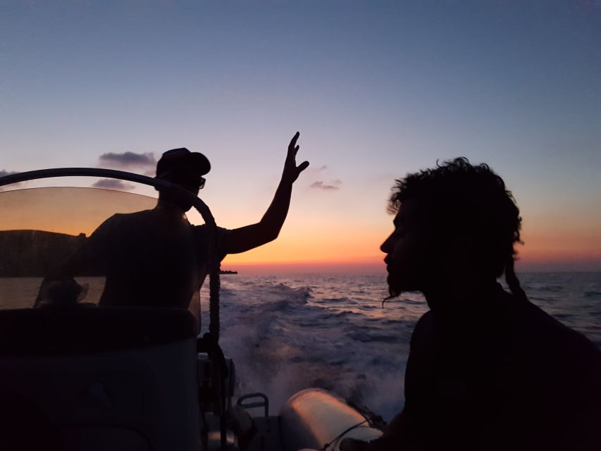 Malta: Private Sunset Boat Trip to Comino and Blue Lagoon - Why sunset works better at Comino