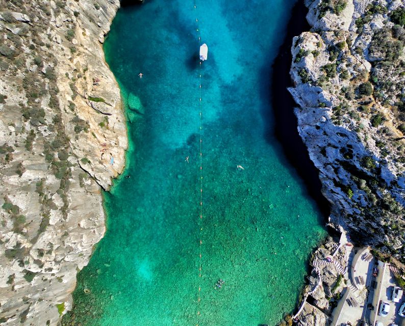 Malta: Private Sunset Boat Trip to Comino and Blue Lagoon - What the boat ride feels like