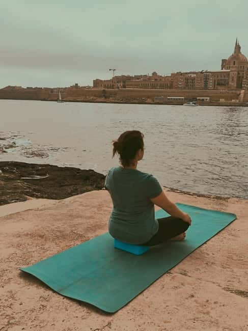 Malta: Private Yoga class close the Sea - What the 1.5-hour class includes