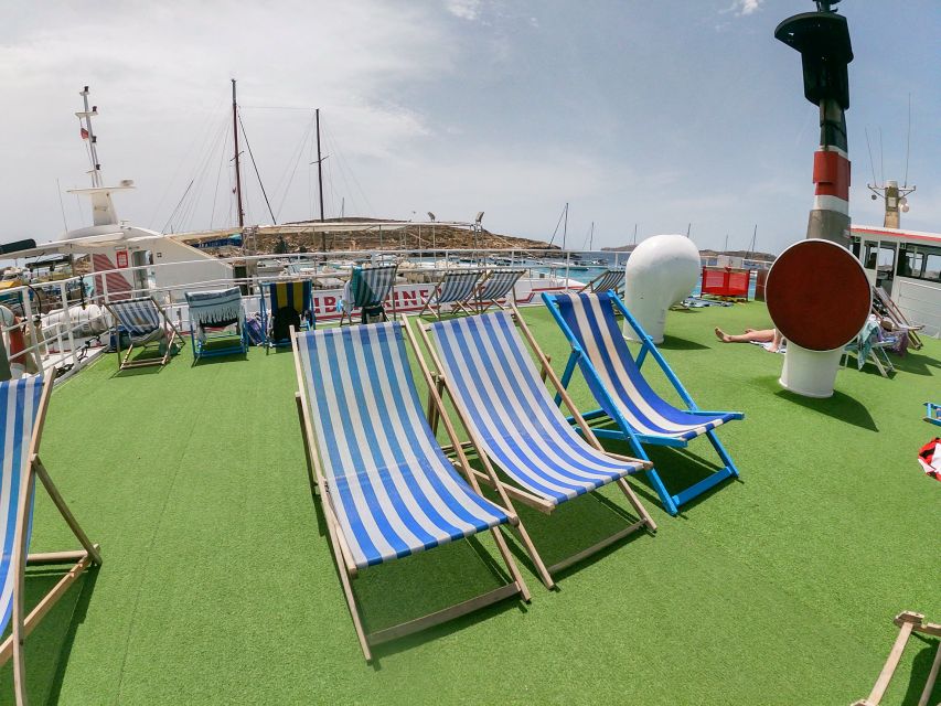 Malta: Sunset Cruise to the Blue Lagoon - Food, cocktails, and the onboard atmosphere