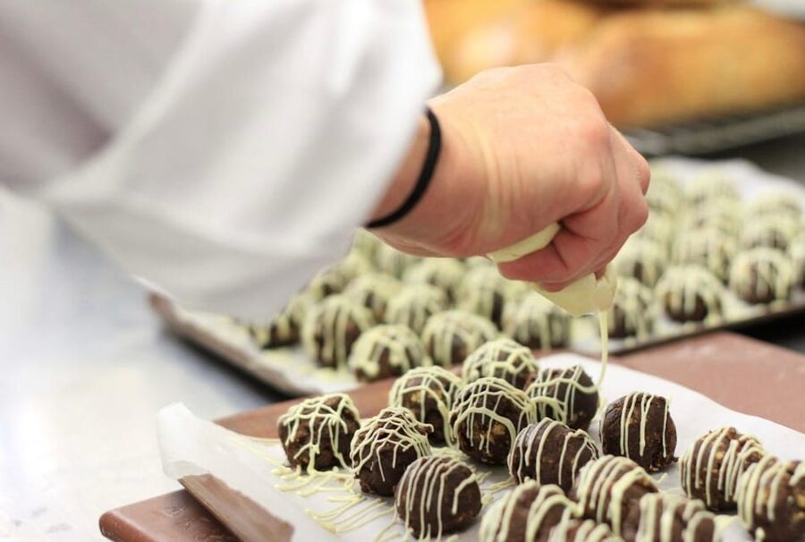 Malta: Truffle Making Master Class - Getting to Malta Chocolate Factory near Bugibba Square
