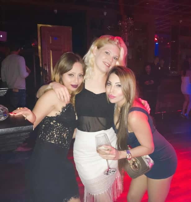 Malta: Ultimate Girls' Night Out - A stylish local bar for the second hour