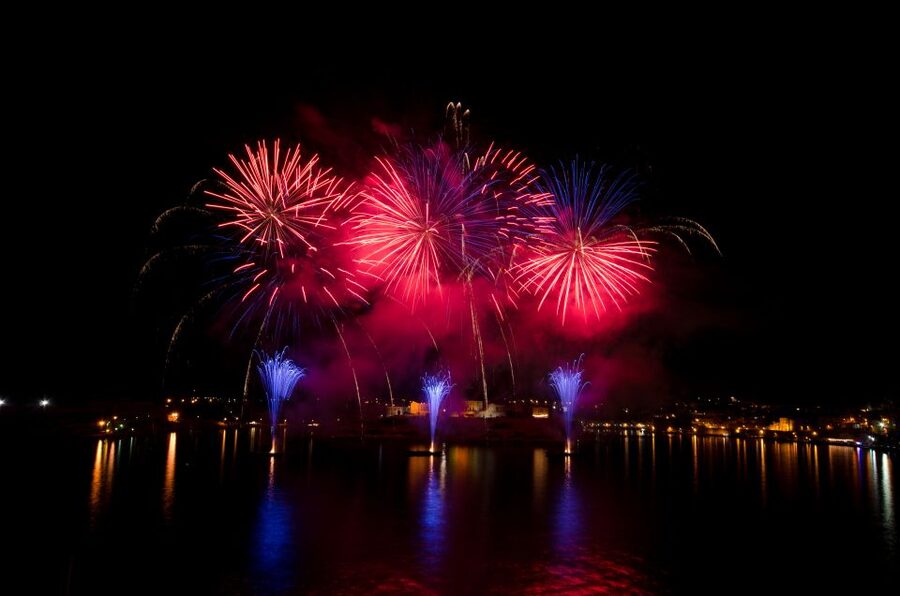 Malta: Valletta, Sliema, Bugibba Fireworks Festival Cruise - Entering Valletta’s Historic Harbor