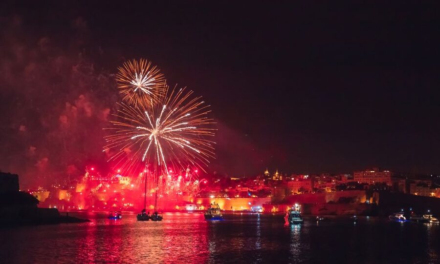 Malta: Valletta, Sliema, Bugibba Fireworks Festival Cruise - Fireworks, Live Vocals, and the Floating Orchestra