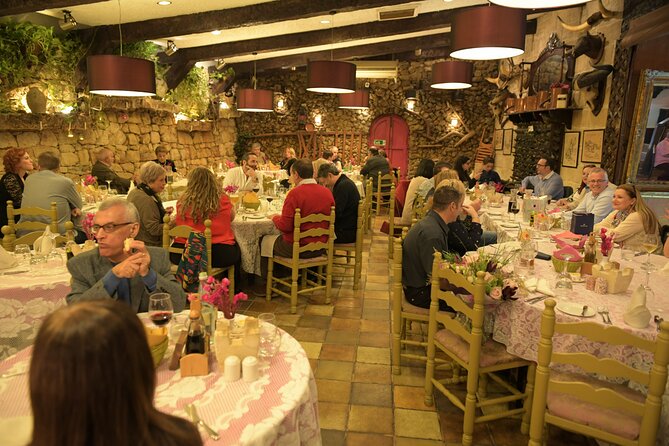 Maltese Traditional Dinner and Folklore Show with Transfers - Music, costumes, and the folklore program