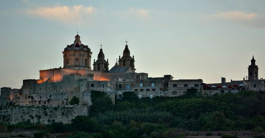 Mdina and Rabat Private Walking Tour with local pastizzi - Palazzo De Vilhena and the first palace streets