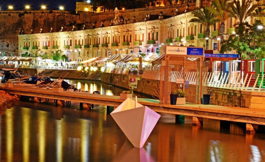 Mdina: Valletta Waterfront Area, Mdina, and Rabat Night Tour - What to wear and what to carry