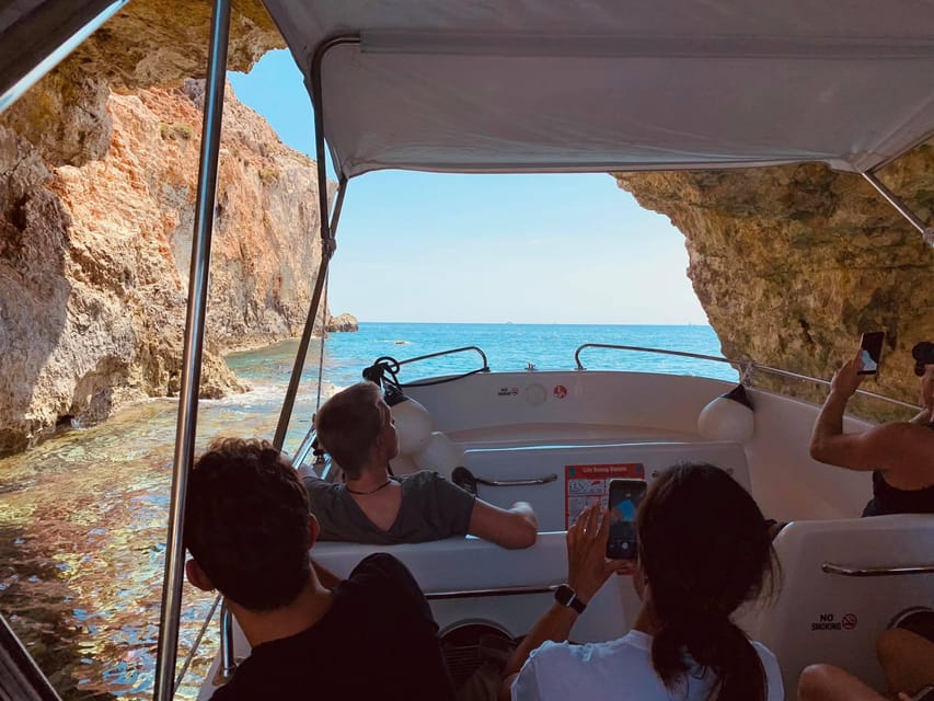 Mellieha: Speedboat Trip Round Comino Caves 2h @ Blue Lagoon - How the skipper shapes the experience