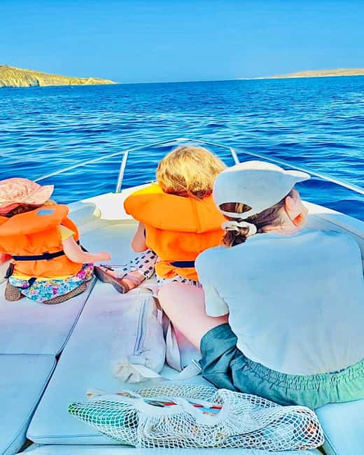 Mgarr/Cirkewwa: Comino, Gozo & Blue Lagoon Private Boat Trip - Seeing Comino from a private boat